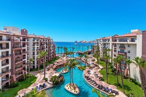 Exterior - Spacious Ocean front 2-bedroom suite with hot tub on wrap around balcany (Cabo San Lucas)