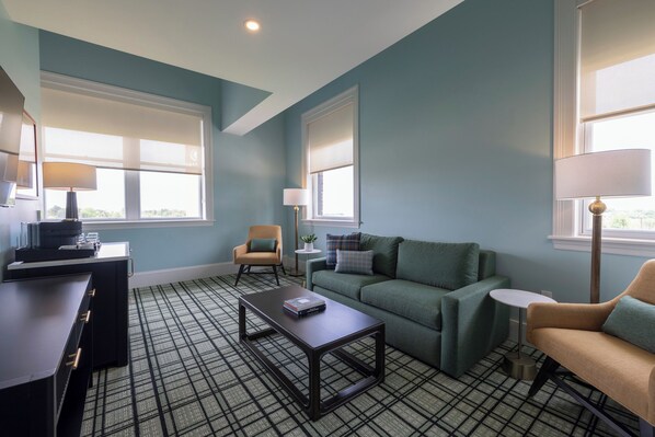 Loft, 1 cama King size | Caja de seguridad en la habitación y escritorio 