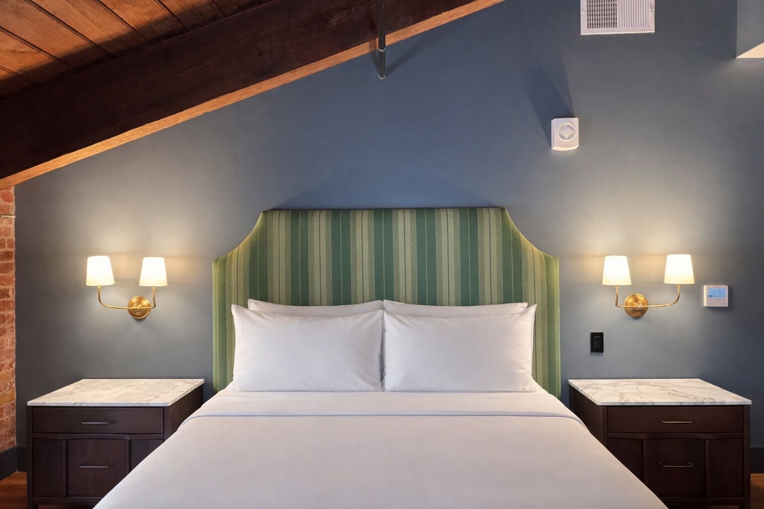 In-room safe, desk, laptop workspace, blackout drapes