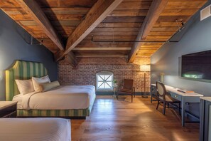 Habitación estándar doble, 2 camas de matrimonio | Ropa de cama de alta calidad, edredones de plumas, caja fuerte