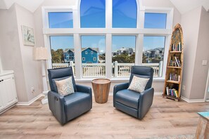 Interior - Semi-Oceanfront, Ocean Views, Priv. Pool, Hot Tub-WL922, Beauty and the Beach (Corolla)