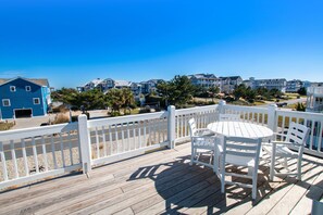 Outdoor dining - Semi-Oceanfront, Ocean Views, Priv. Pool, Hot Tub-WL922, Beauty and the Beach (Corolla)