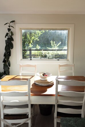 Dining - Queenstown House in Arthurs Point (Queenstown)