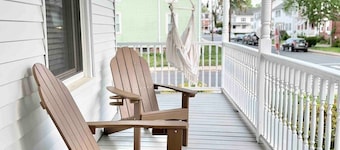 Remodeled 4 Bed Colonial *5-Minute Drive to BDL*