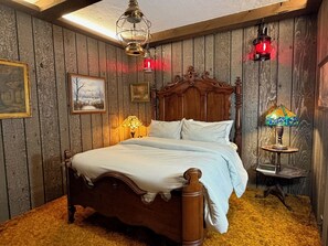 3 makuuhuonetta, silitysrauta/-lauta, ilmainen Wi-Fi, vuodevaatteet