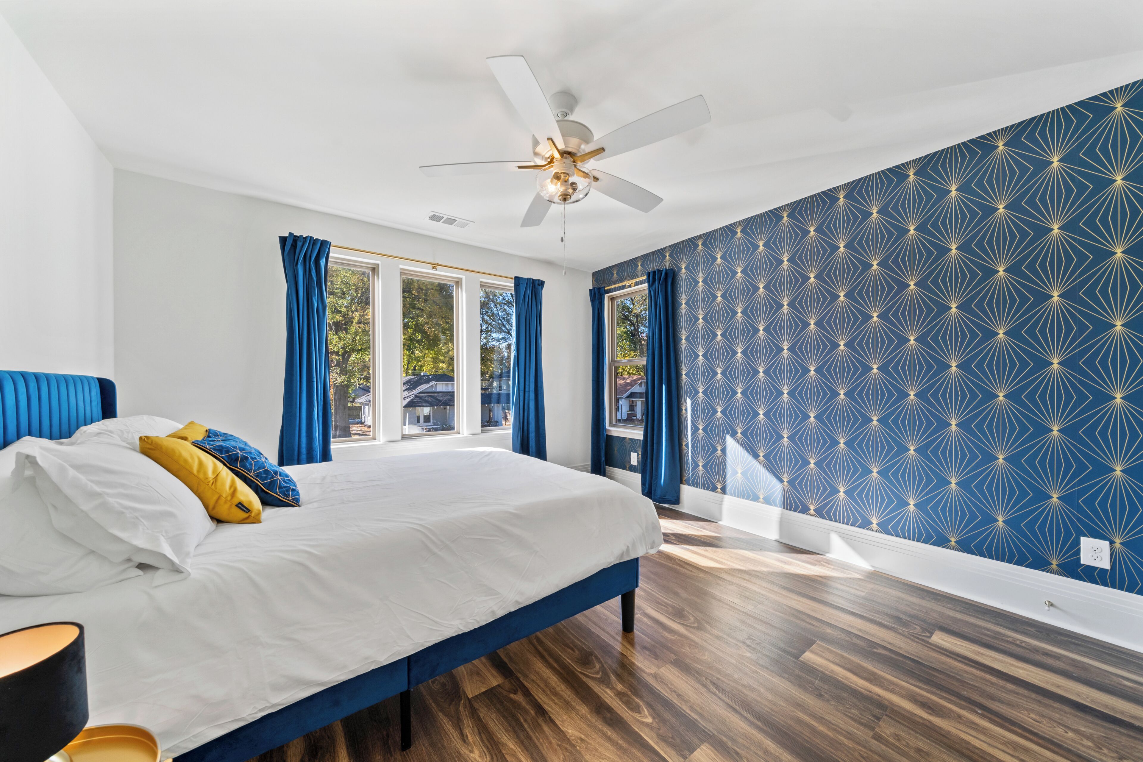 3 soverom, strykejern/-brett, internettilgang og sengetøy