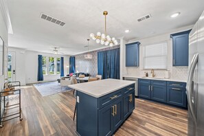 Interior - The Sapphire - Modern Art Deco Townhome (Memphis)