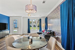 Living area - The Sapphire - Modern Art Deco Townhome (Memphis)