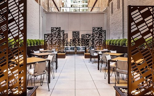 High End 1-Bedroom Studio Premier Plus in Midtown Manhattan with many amenities