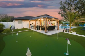 Exterior - VILLA THEO Sleeps 16: Family-Friendly Villa w/Heated Pool, Mini-Golf & Near AMI (Bradenton)