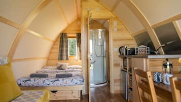 1 camera, culla da viaggio, Wi-Fi gratuito, lenzuola