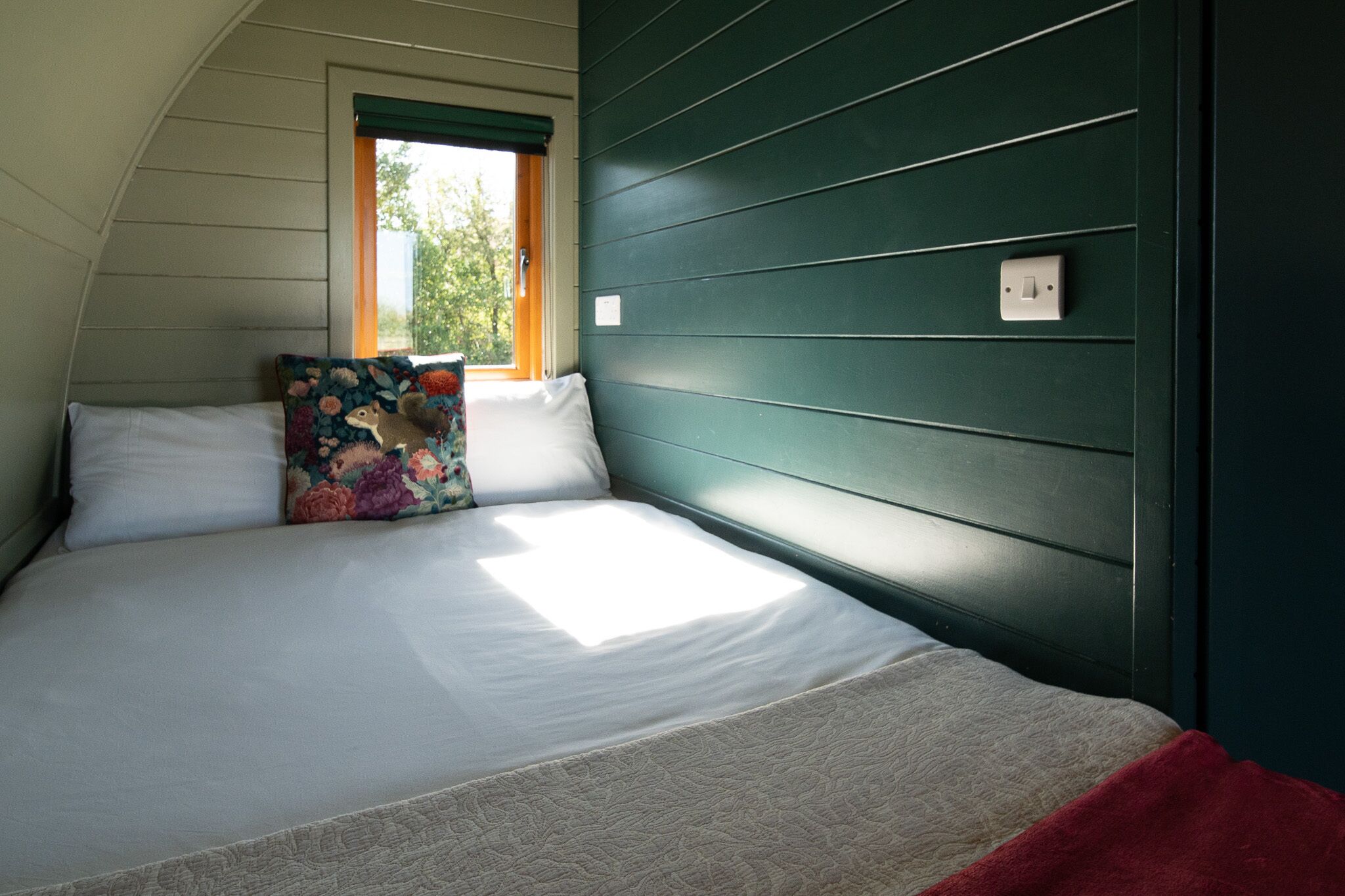 1 bedroom, travel cot, free WiFi, bed sheets