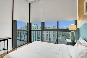 3 quartos, ferros/tábuas de passar roupa, Wi-Fi, roupa de cama