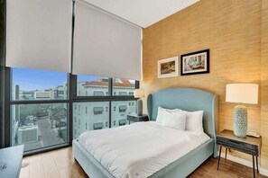 3 室のベッドルーム、アイロン / アイロン台、WiFi、ベッドシーツ