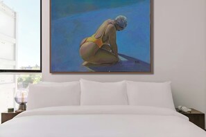 ستائر تعتيم ومكواة/لوح كي وواي فاي مجانًا