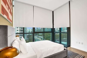 Room - 17WEST 3BR | Rooftop Pool, Walk to Lincoln Rd (Miami Beach)