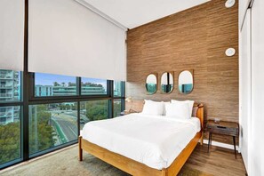 3 quartos, ferros/tábuas de passar roupa, Wi-Fi, roupa de cama