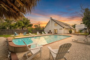 Pool - Luxury Estate with Pool & Game Room (Kemah Area)