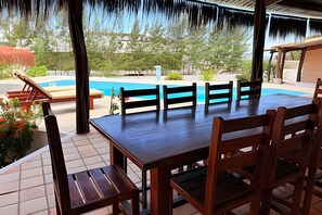 ชาเลท์ | รับประทานอาหารกลางแจ้ง