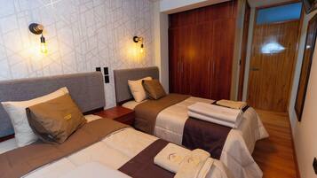 Desk, laptop workspace, iron/ironing board, free WiFi