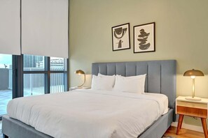 2 bedrooms, iron/ironing board, WiFi, bed sheets - 17WEST Spacious 2BR with Balcony - 512 (Miami Beach)