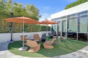 Terrace/patio - 17WEST Spacious 2BR Apartment with Balcony 404 (Miami Beach)