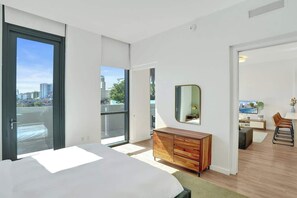 Iron/ironing board, WiFi, bed sheets - 17WEST Elegant 1BR with Balcony - 514 (Miami Beach)