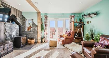 A Stunning Beachfront Retreat with Breathtaking Sea Views and Beach Access