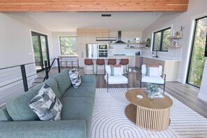 TV, fireplace, stereo - Highline Luxury | Golf, Ski & Hike Whitefish MT (Whitefish)