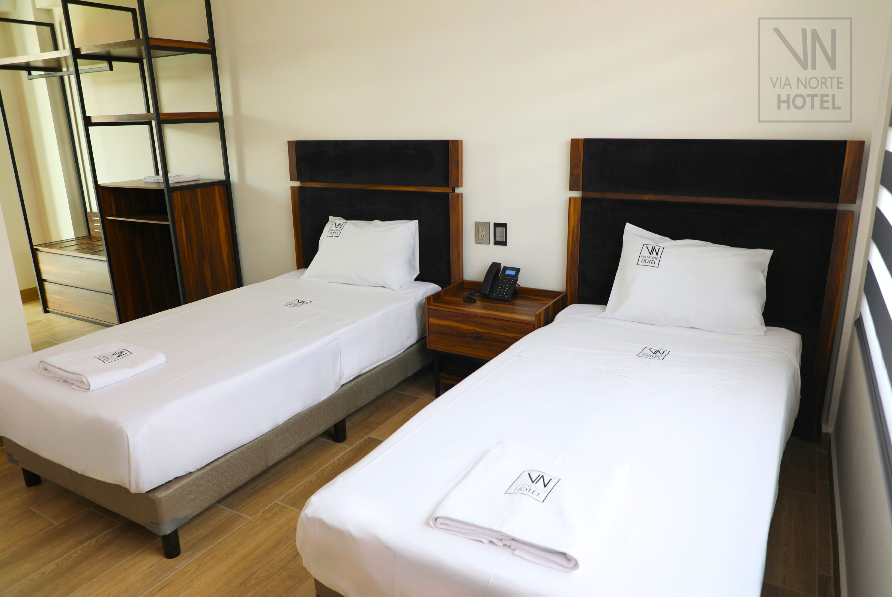 Deluxe Twin Room | Laptop workspace, free WiFi