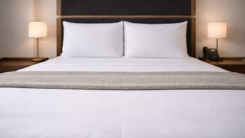 Habitación superior | Espacio para trabajar con laptop y wifi gratis