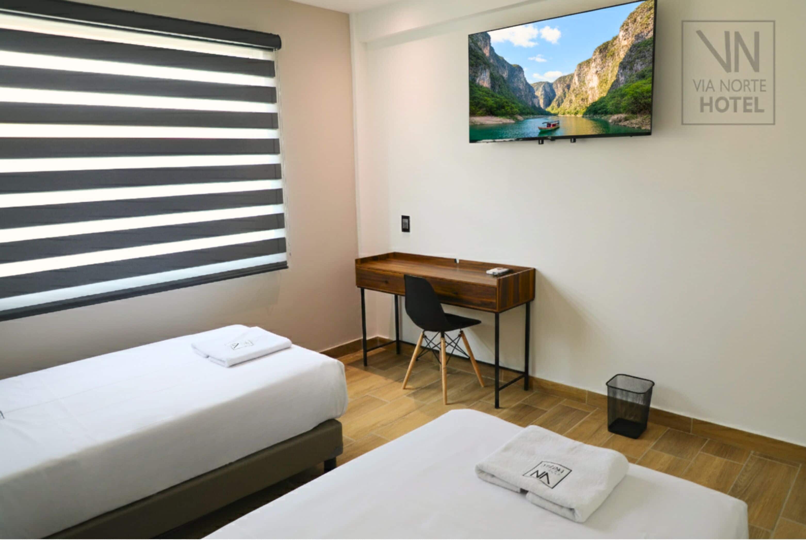 Deluxe-Zweibettzimmer | Laptopgeeigneter Arbeitsplatz, kostenloses WLAN