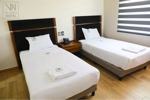 Kamar Twin Deluks | Ruang kerja ramah laptop dan Wi-Fi gratis