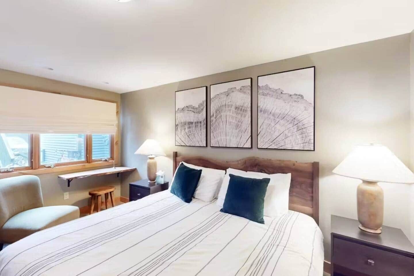 3 bedrooms, iron/ironing board, free WiFi, bed sheets