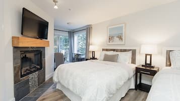 Tabla de planchar con plancha, wifi, ropa de cama