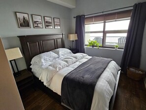 2 bedrooms, iron/ironing board, Internet, bed sheets - Beautiful 2 bedroom/2 bath condo with a fireplace at the Sugar Top Resort (Sugar Mountain)