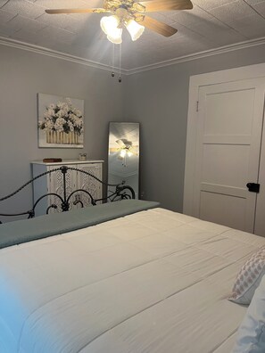 Bügeleisen/Bügelbrett, WLAN, Bettwäsche