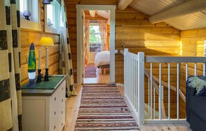 3 bedrooms, travel cot, free WiFi
