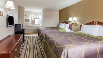 Schreibtisch, laptopgeeigneter Arbeitsplatz, Bügeleisen/Bügelbrett