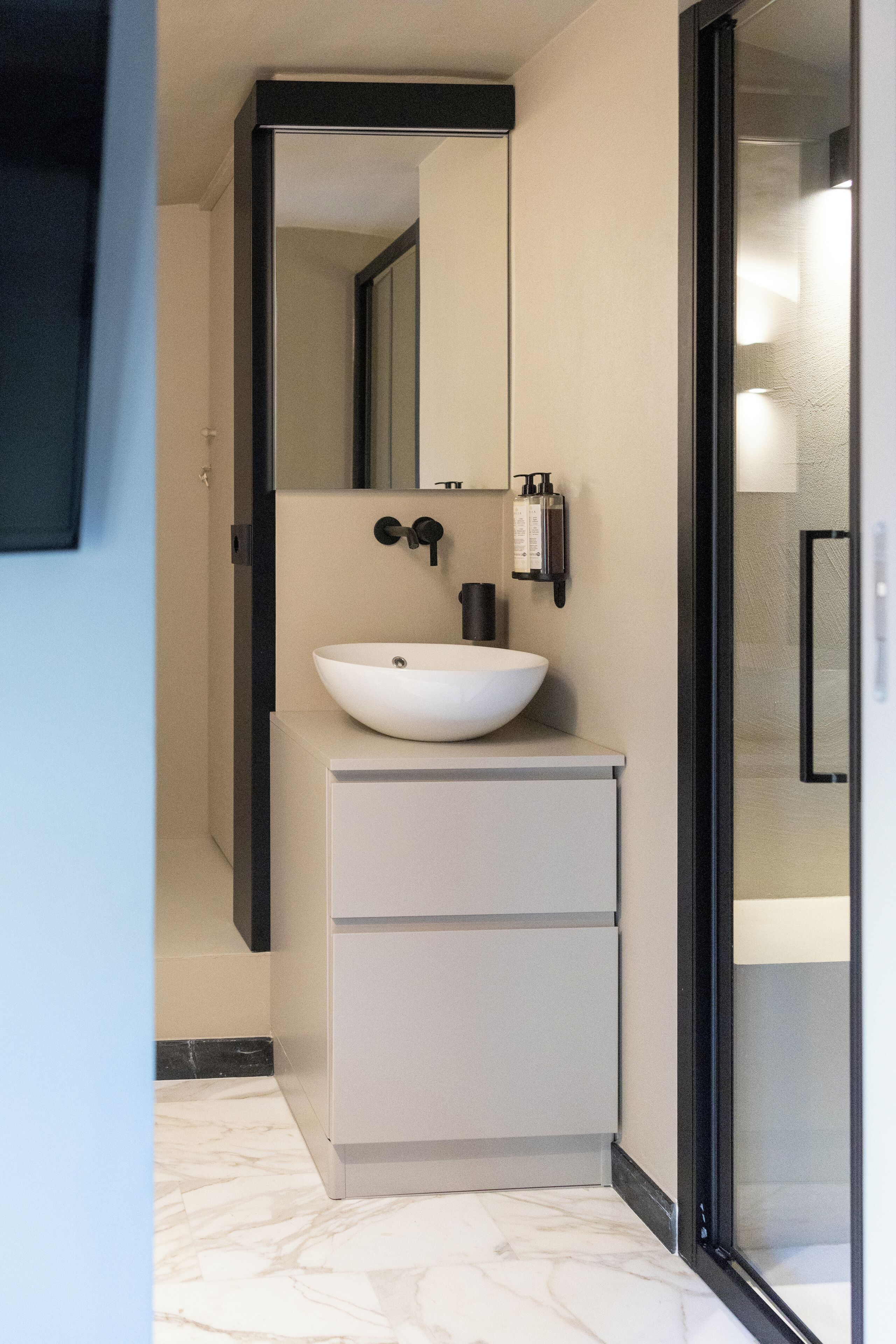 Dusche, Haartrockner, Bidet, Handtücher