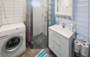Shower - Gorgeous home in Tjøme (Tjøme)