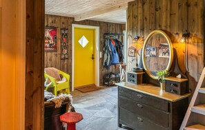 المنشأة من الداخل