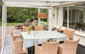 Outdoor dining - Amazing home in Tarm with WiFi (Tarm)
