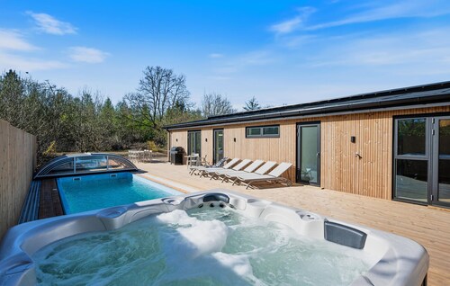 Beautiful home in Ejstrupholm