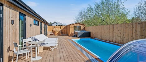 Beheizter Pool