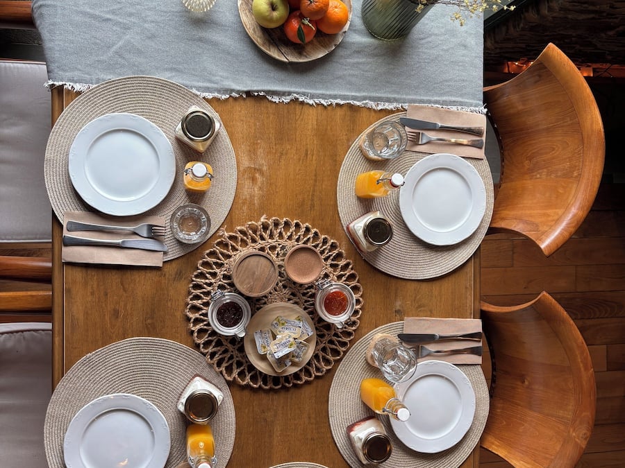 Selvbetjent frokost hver dag (EUR 10 per person)