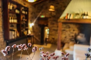 40–tuumainen äly-TV, jossa digitaalikanavat