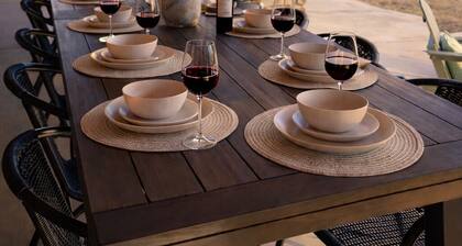 Villa Encanto- Year Round HEATED Pool & Spa, VIEWS, Outdoor Oasis