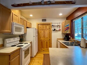 Superior-Ferienhütte, Terrasse | Eigene Küche | Wasserkocher mit Kaffee-/Teezubehör