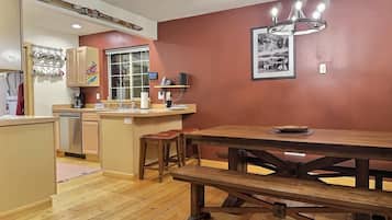 Chalet rustique Supérieur, patio | Restauration